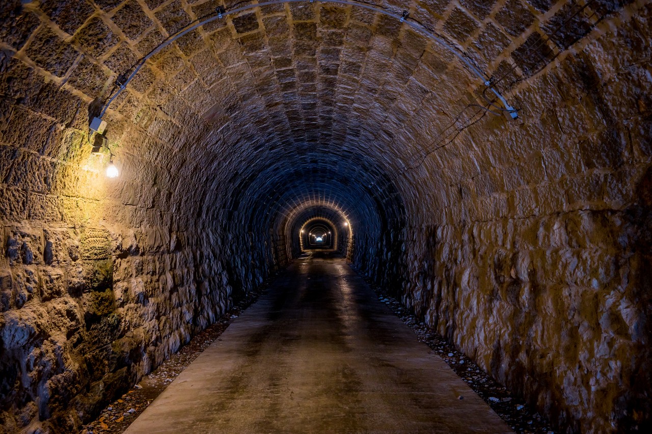 天城山隧道の内部