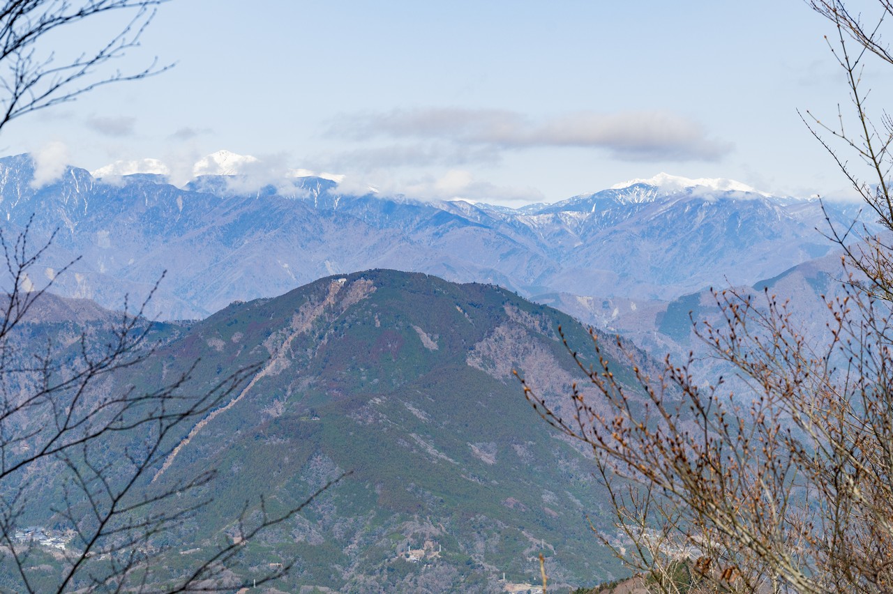 三石山展望台から見た南アルプス