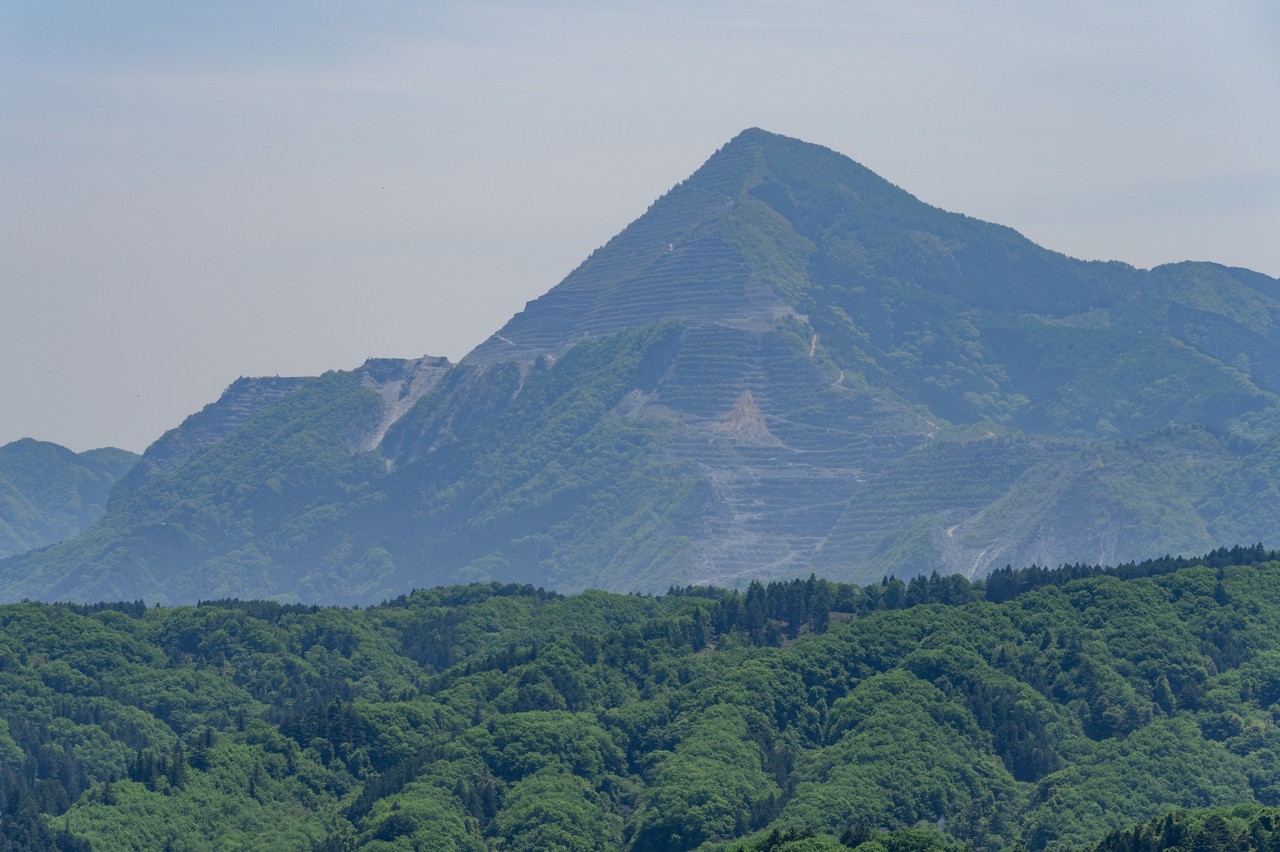 亀岩展望台から見た武甲山