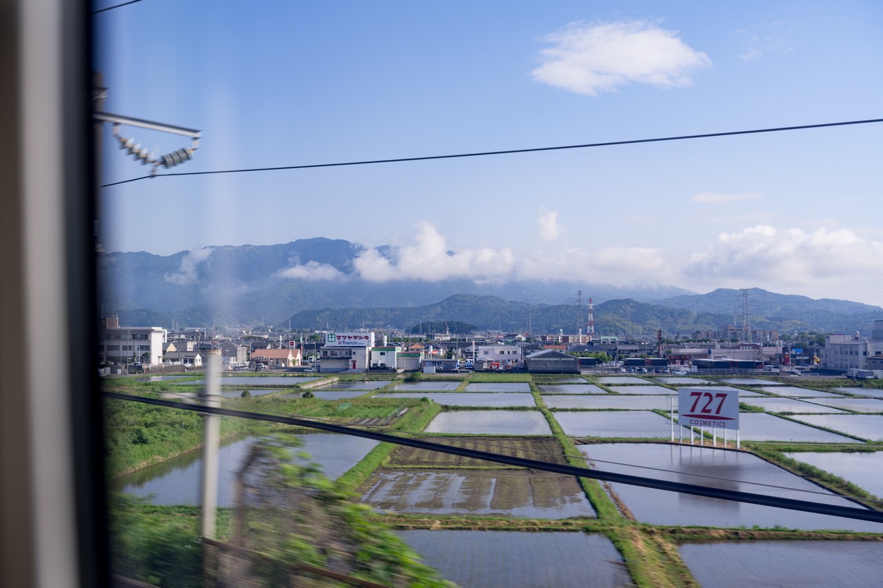 東海道新幹線の車窓風景