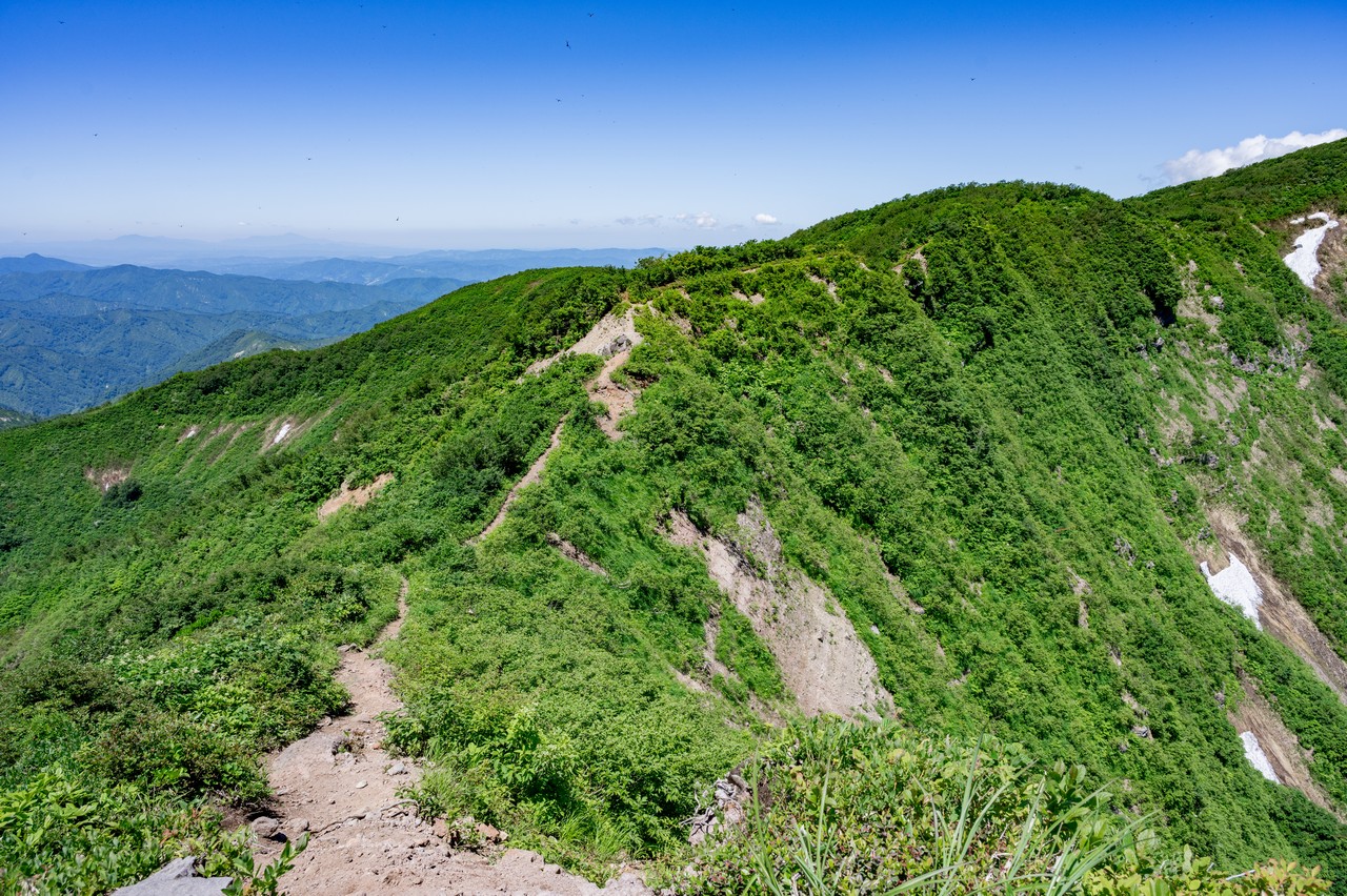 浅草岳の登山道
