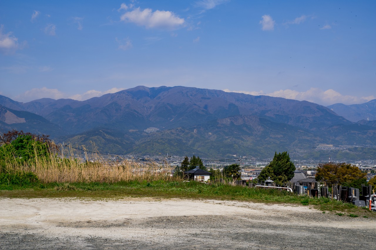市川本町から見た櫛形山