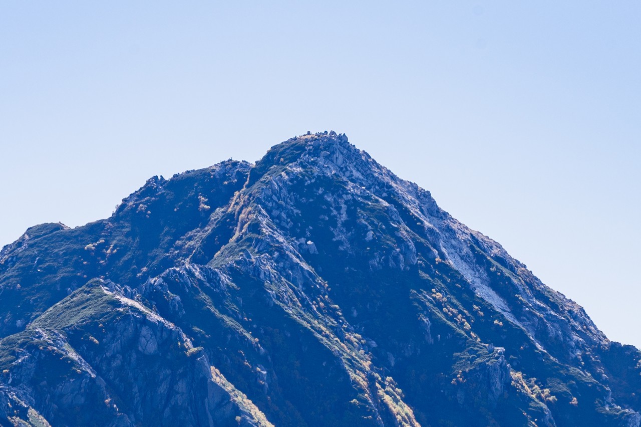 鋸岳から見た甲斐駒ヶ岳の山頂