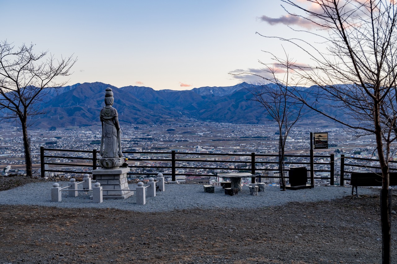 大蔵経寺山の展望台