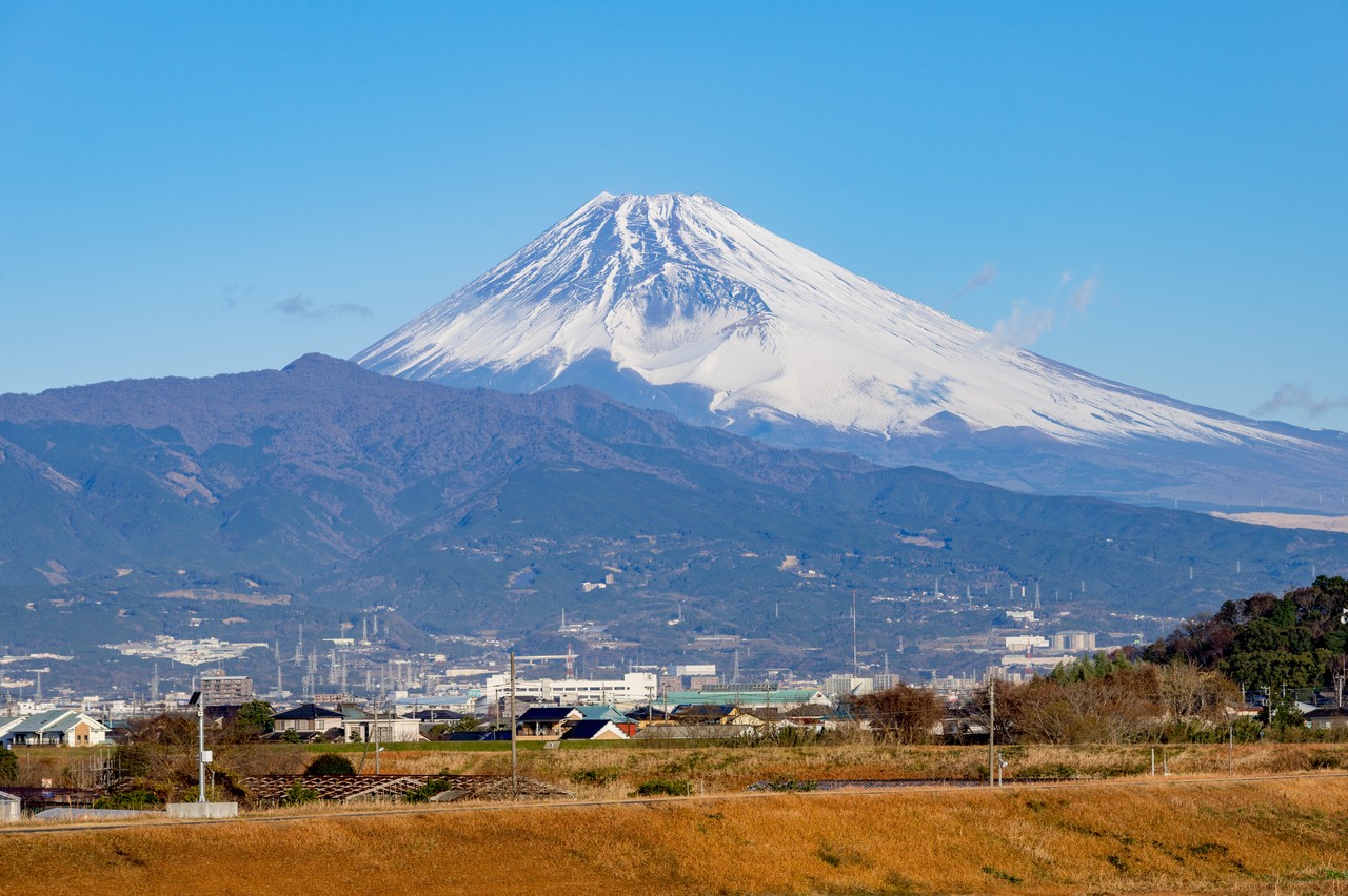 狩野川の堤防から見た富士山