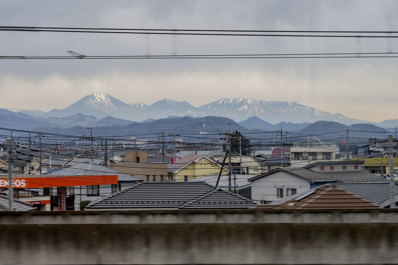栃木駅付近から見た日光連山