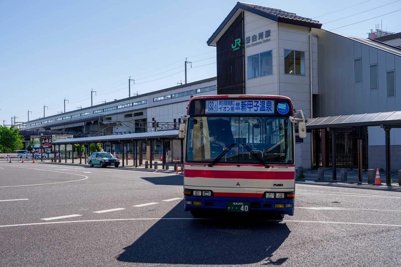 新甲子温泉行きの路線バス