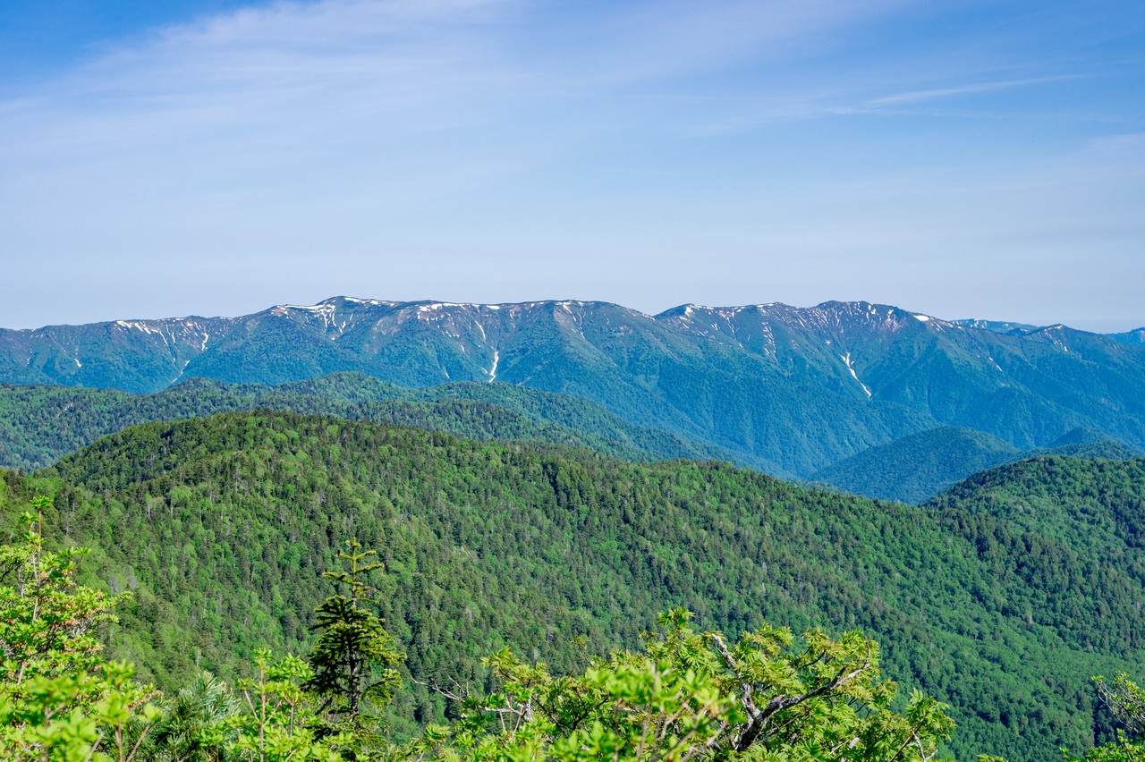 帝釈山から見た会津駒ヶ岳