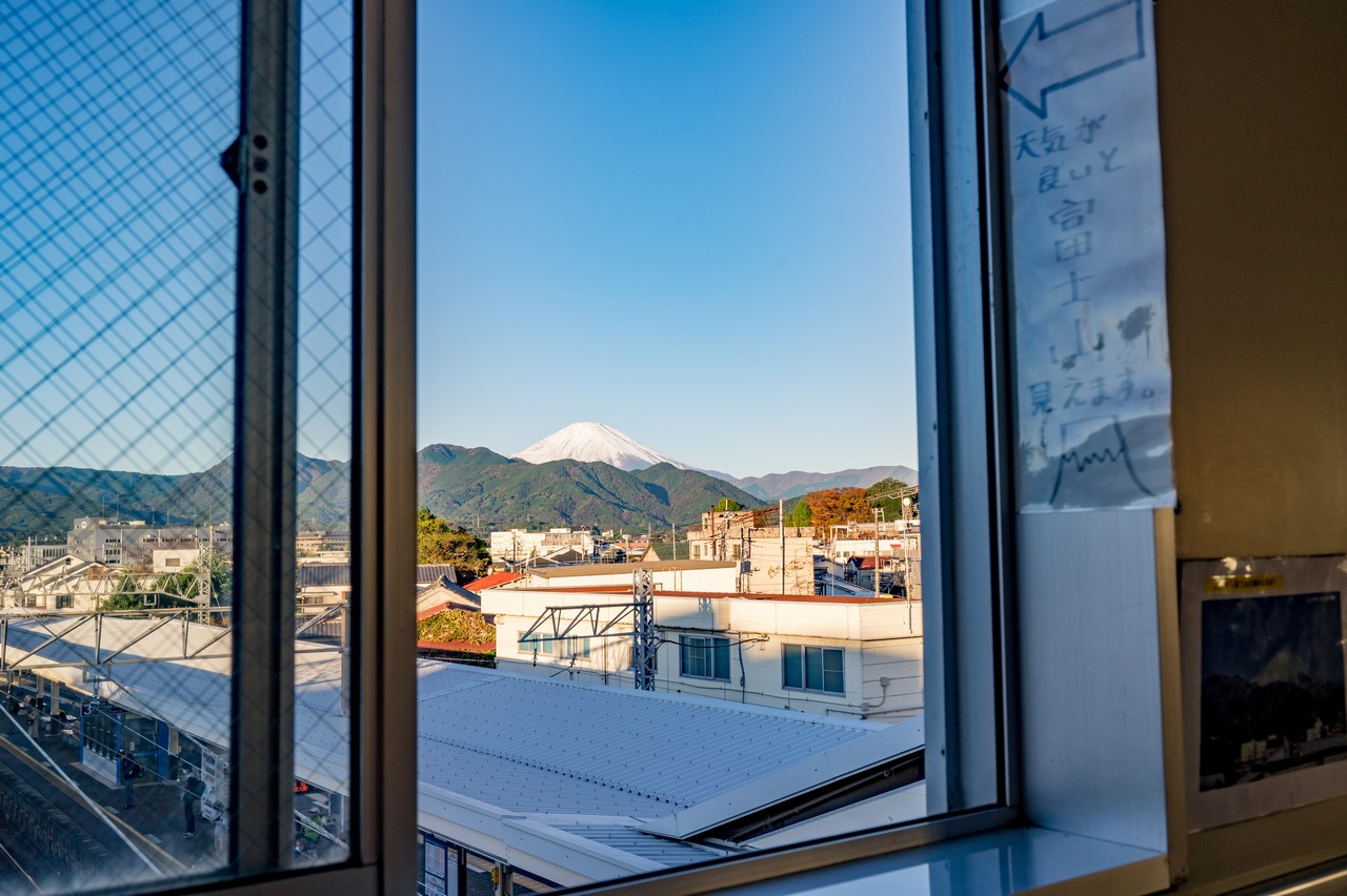 新松田駅の富士山が見える窓