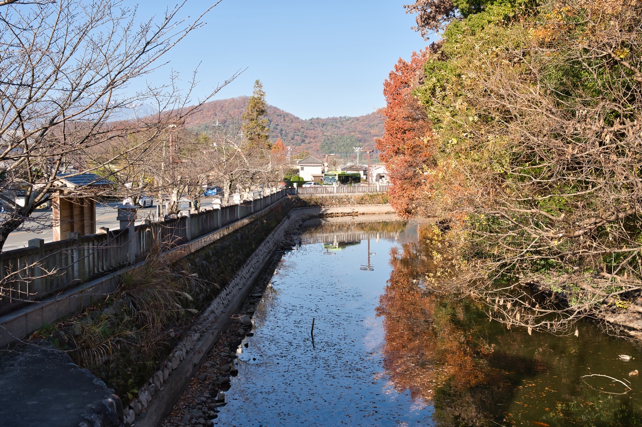 武田神社の堀