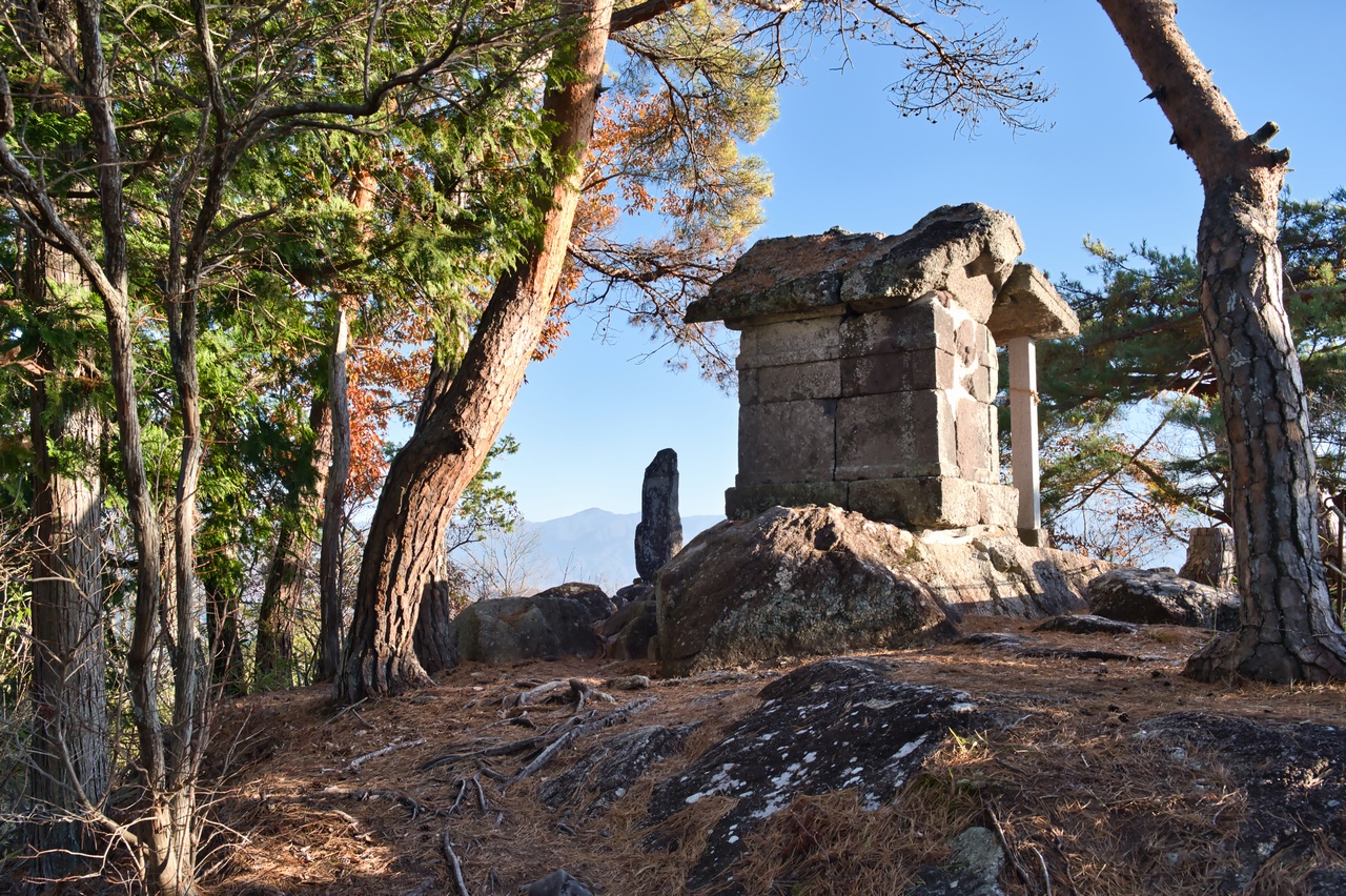 251130興因寺山-096
