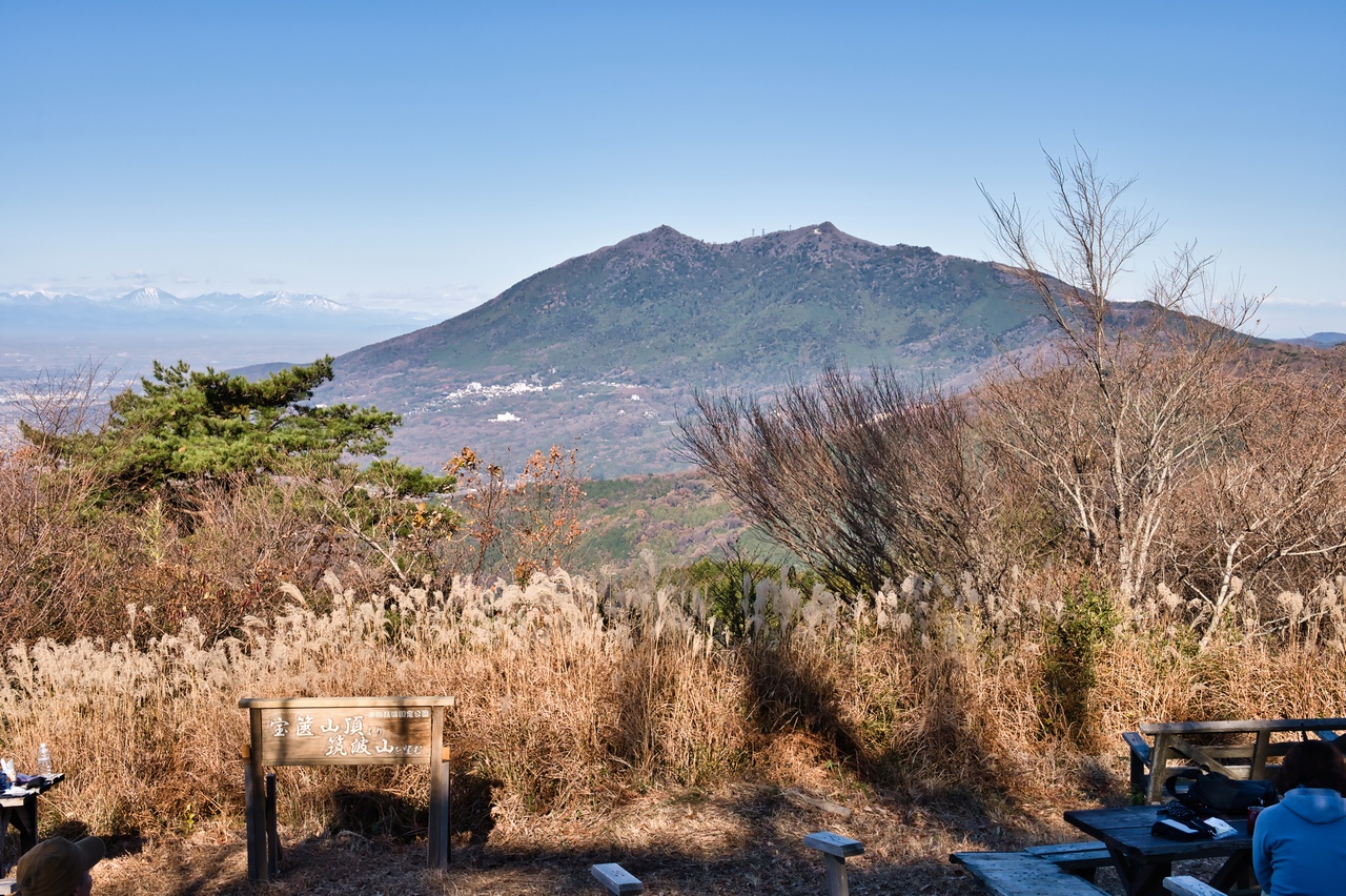 宝篋山から見た筑波山