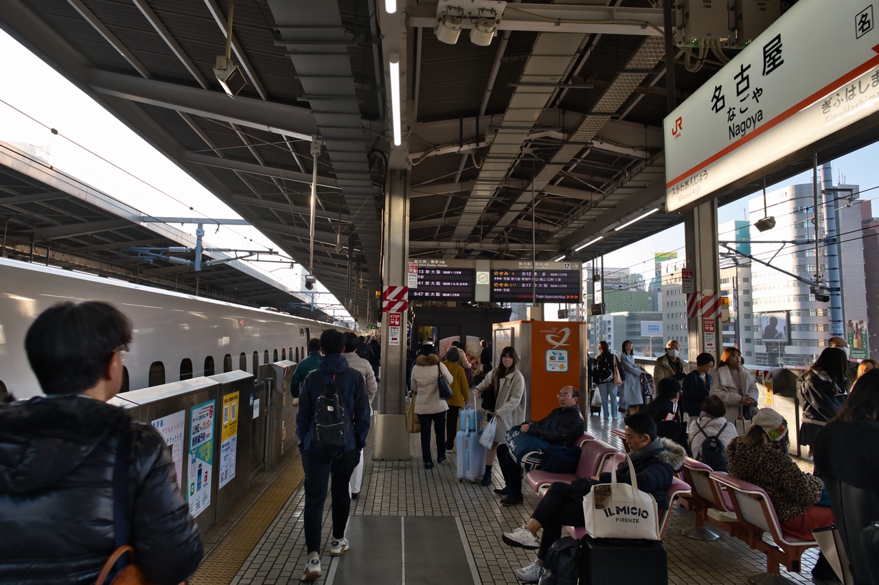 名古屋駅の新幹線ホーム