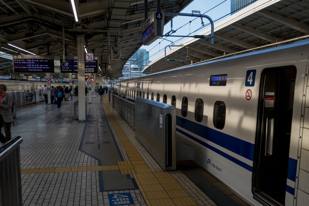 東京駅の東海道新幹線ホーム