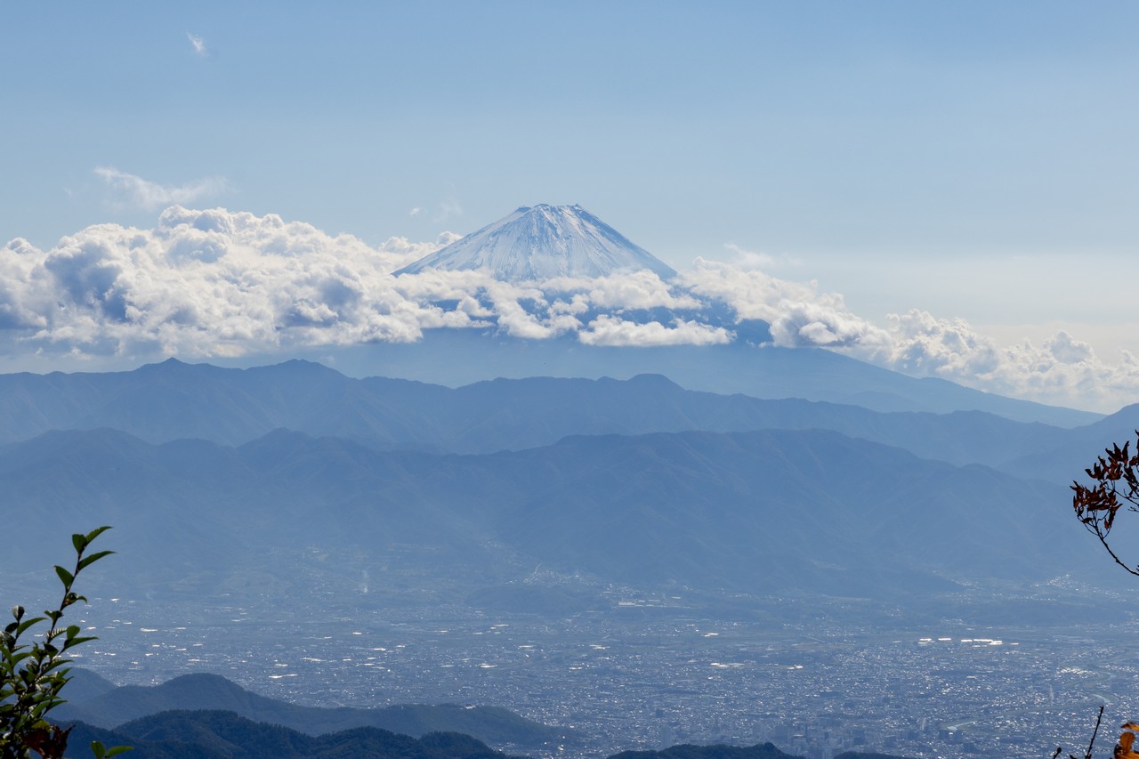 茅ヶ岳から見た富士山