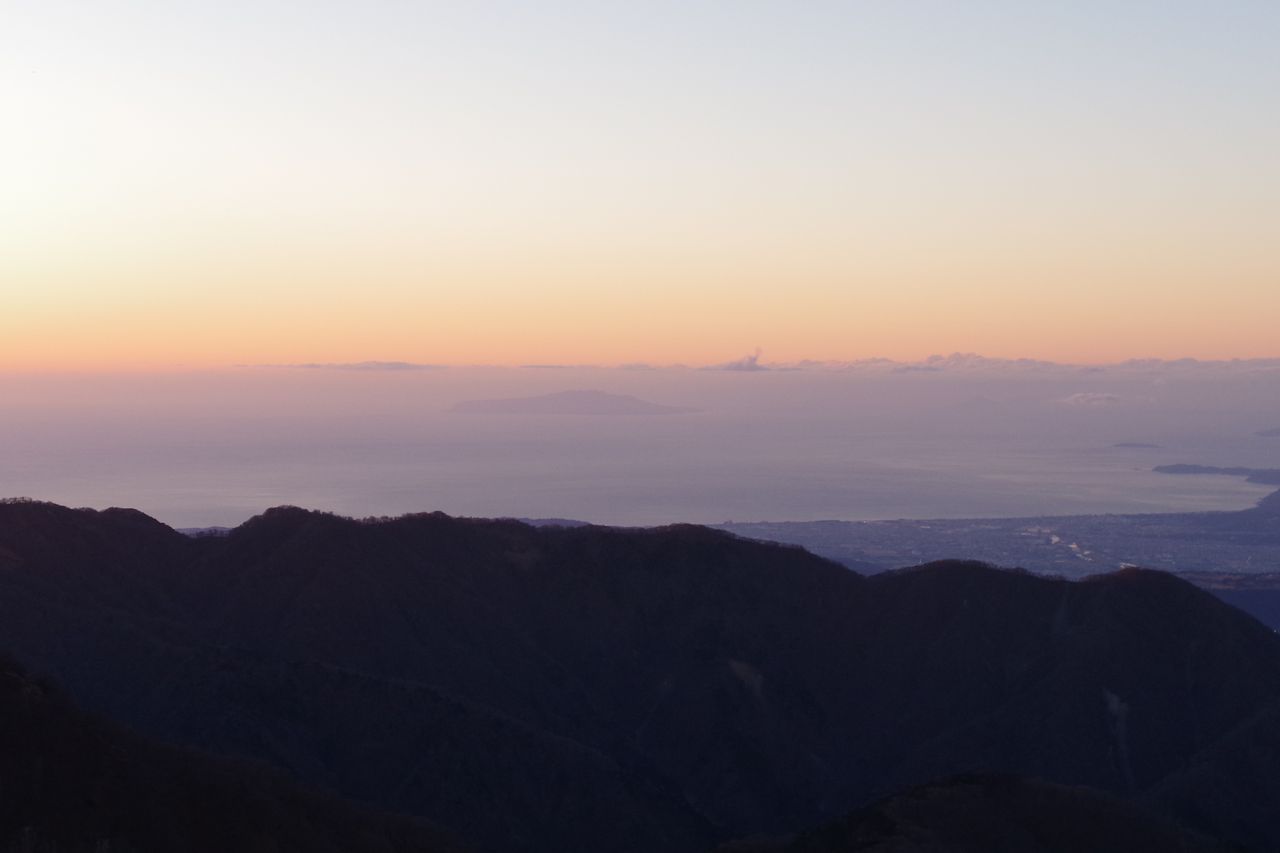 蛭ヶ岳山頂から見た伊豆大島