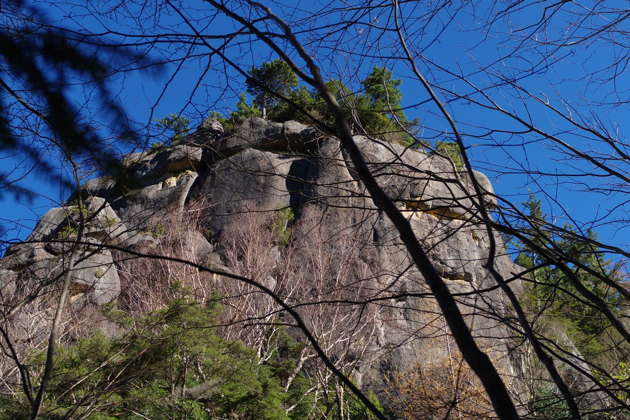 瑞牆山の王冠岩