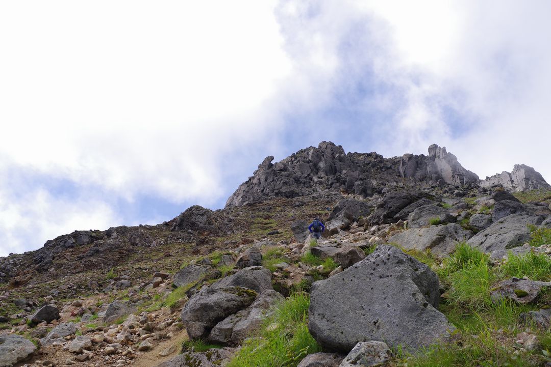 焼岳　山頂直下の登山道風景