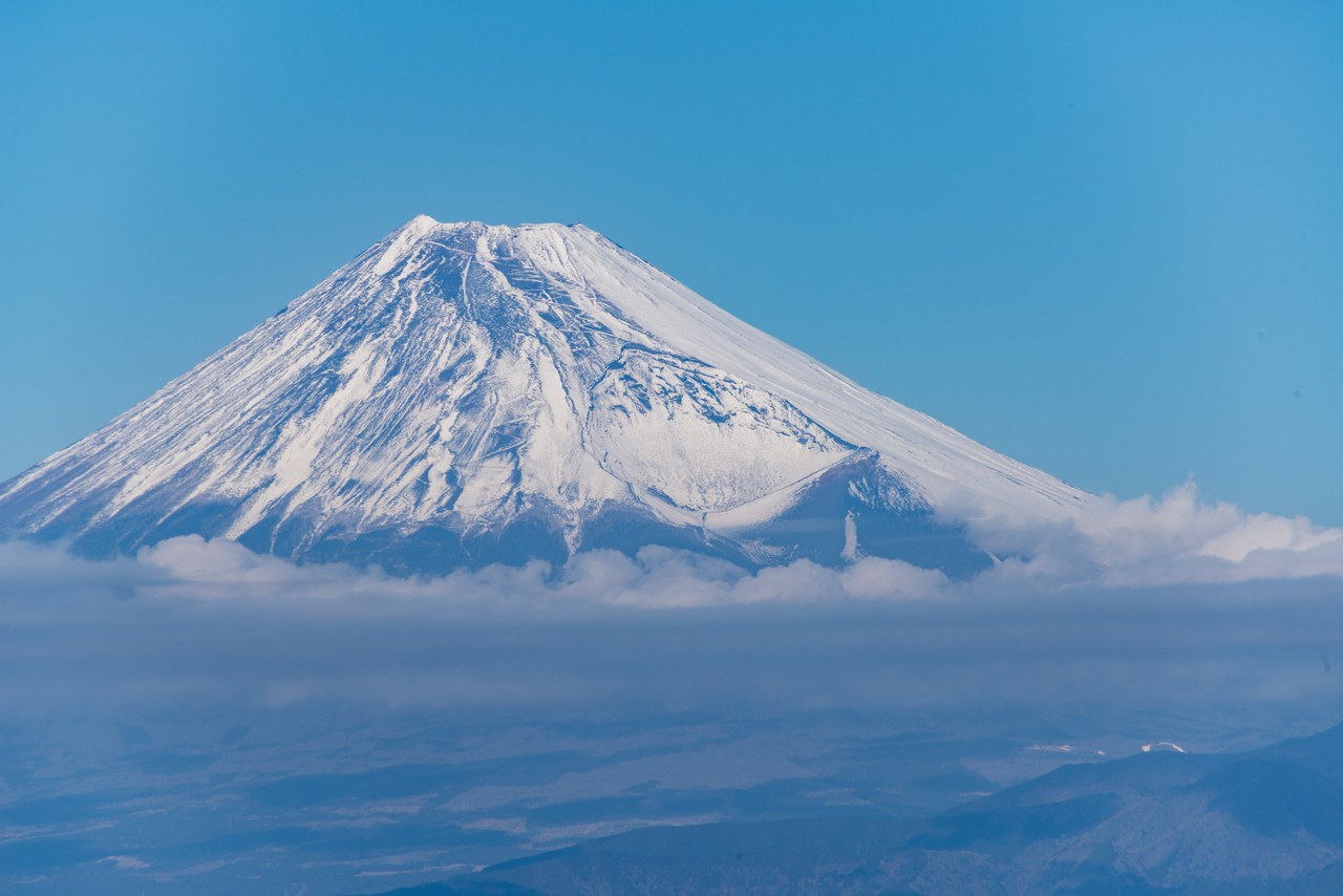 伊豆から見た富士山